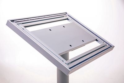 Pultschild mit 1 Säule A3 (quer/hoch) incl. Digitaldruck